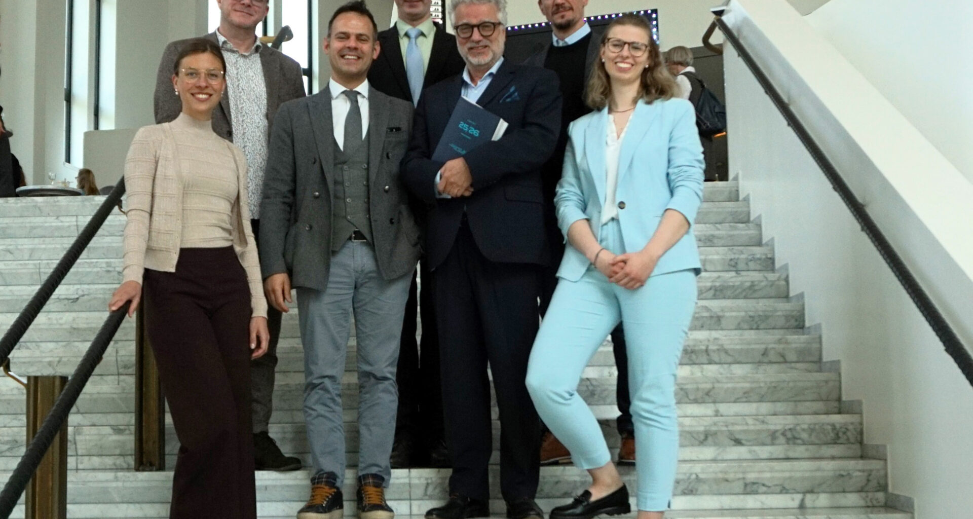 Essener Philharmoniker: Konzertprogramm der Spielzeit 2025/2026, Theater und Philharmonie Essen GmbH, Story