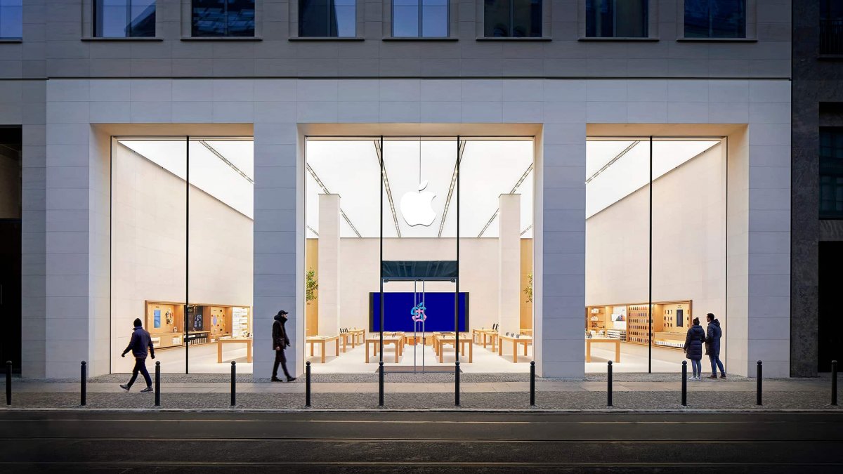 Changes in Apple's European management