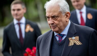 Berlin & Brandenburg: Russischer Botschafter gedenkt mit St.Georgs-Band