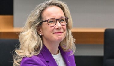 Berlin & Brandenburg: Neue Kultursenatorin distanziert sich von Chialos Kurs
