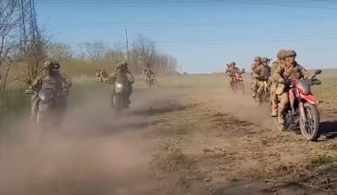 "Eine moderne Kavallerie": Nach Russland setzt auch die Ukraine auf Motorrad-Angriffe