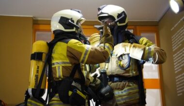 FW Dresden: Einsatzkräfte finden leblose Person nach Brand in einer Wohnung