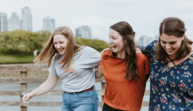 Junge Menschen lesen wieder mehr, doch Experten kritisieren die Bücher-Wahl der Gen Z