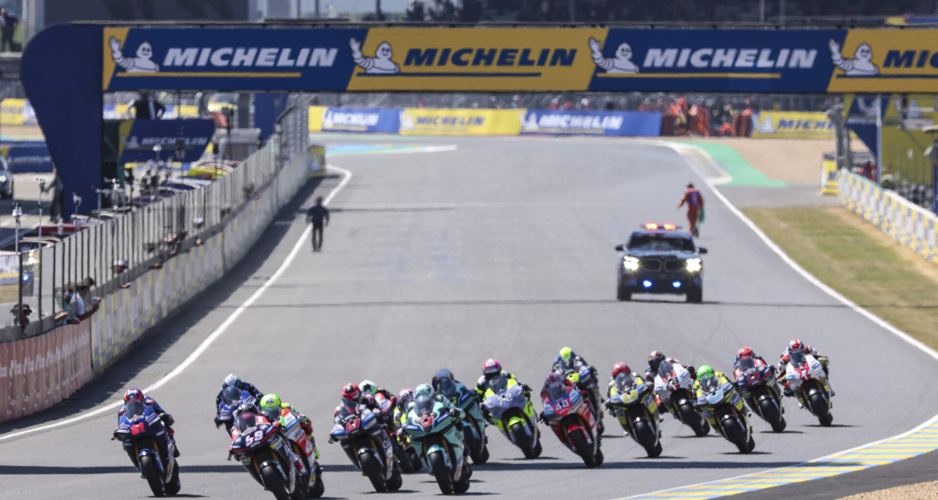 Gutierrez und Casadei gewinnen die ersten MotoE-Rennen des Jahres in Frankreich