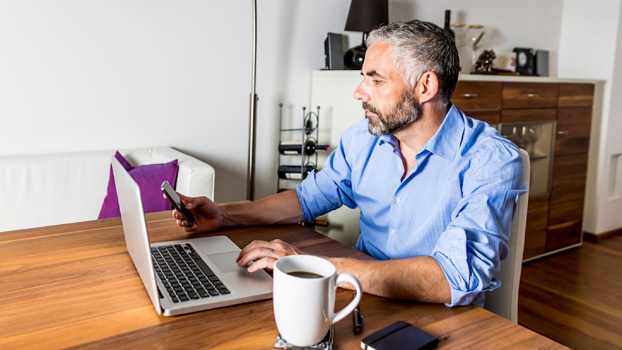 Gegen den Trend: Konzern wird zum Homeoffice-Paradies! | Politik