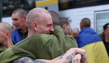 "Unsere Leute sind zu Hause": Hunderte ukrainische Kriegsgefangene freigelassen