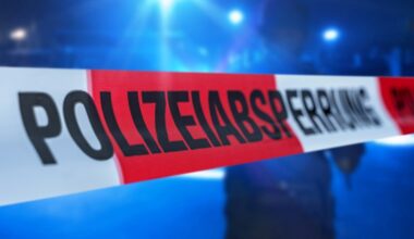 Leipzig: 80 Personen greifen künftige Polizeiwache an