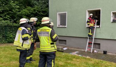 FW-Erkrath: Feuerwehreinsätze in Erkrath fordern die Einsatzkräfte