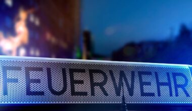 Containerbrand auf Schrottplatz in Duisburg