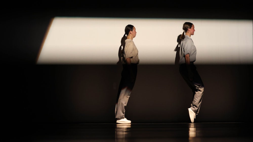 In ihrem ikonischen Stück eignet sich Anne Teresa de Keersmaeker dem Prinzip von Steve Reichs Minimal-Music an.