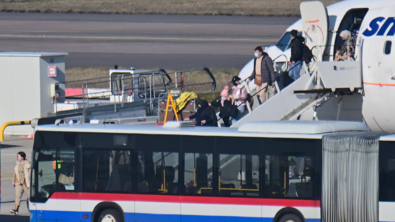 Afghanin verklagt Auswärtiges Amt wegen Aufnahmezusage