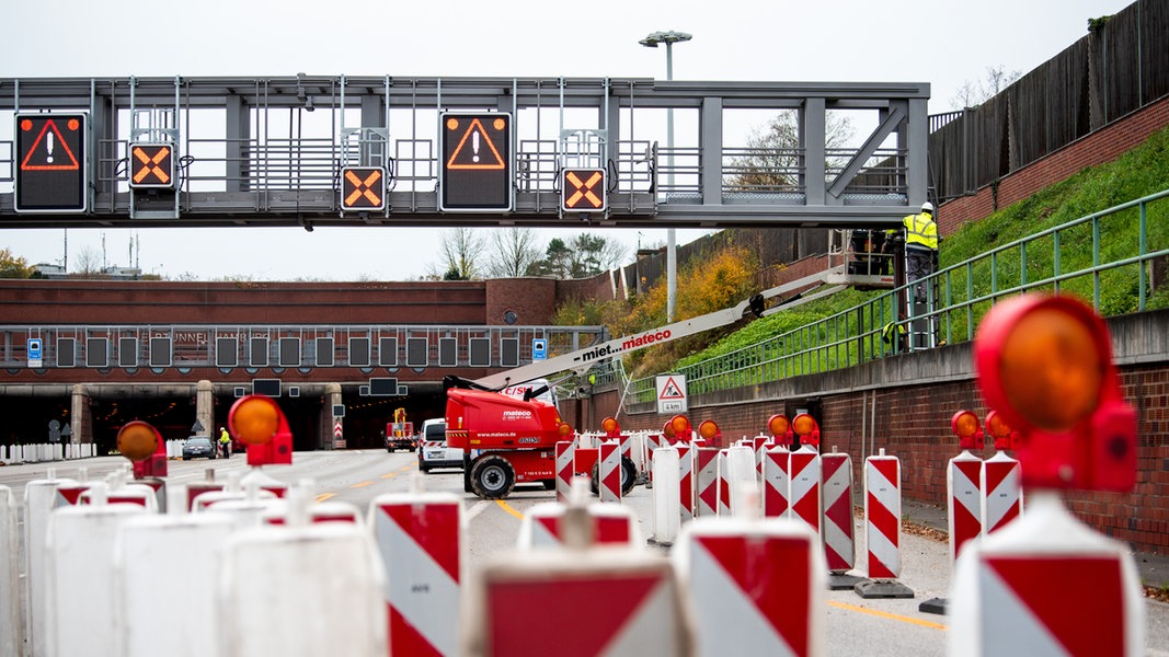 Hamburger Elbtunnel: Nur eine Spur Richtung Norden frei | NDR.de - Nachrichten