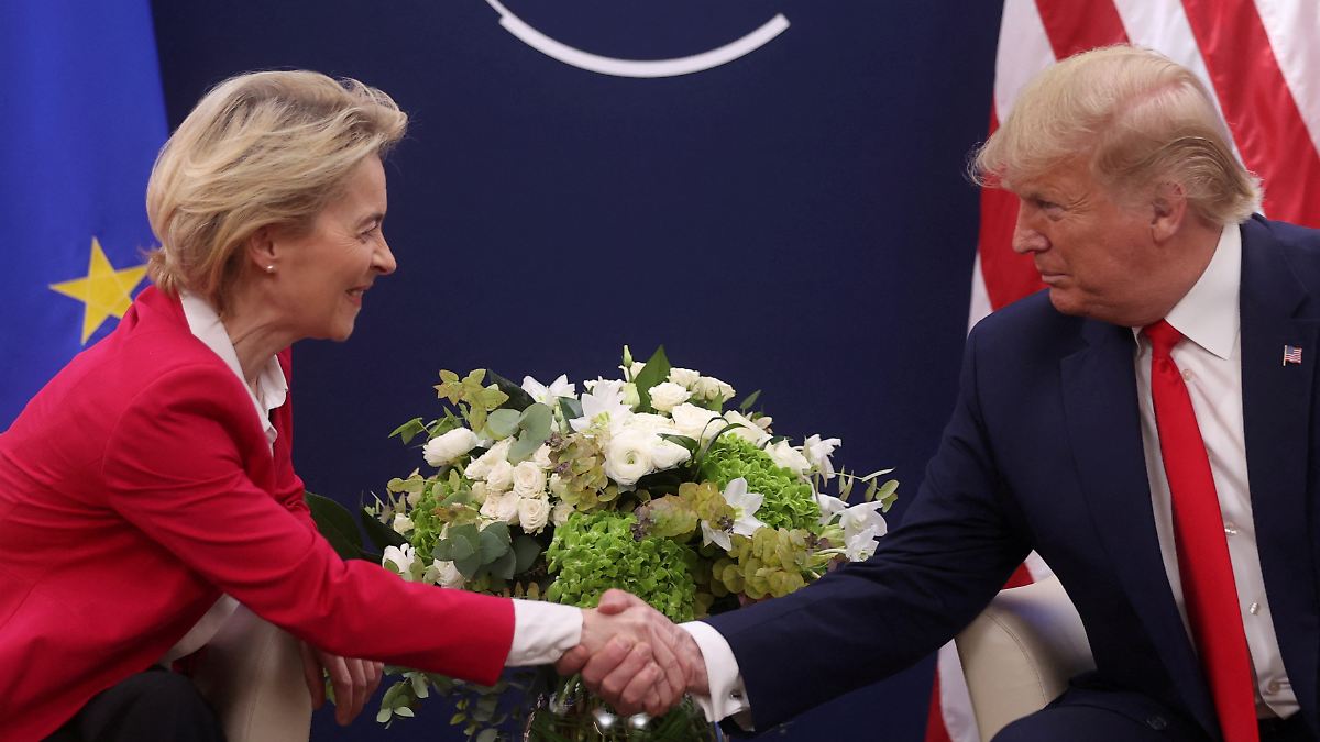 US-Präsident will Gespräche: Trump nennt von der Leyen "fantastisch" - die reagiert mit Humor