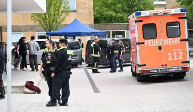 In Berlin: Polizei findet Tatwaffe nach Messerattacke in Grundschule | Regional