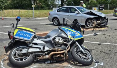 Stuttgart: BMW-Fahrerin nach tödlichem Unfall im EM-Konvoi angeklagt | Regional