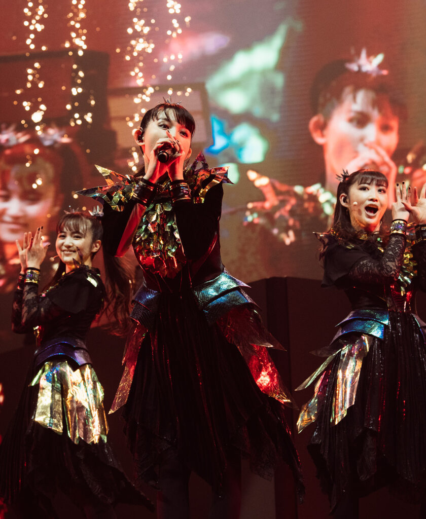 Metalheads und Anime-Fans feiern die Japanerinnen in der Hauptstadt. – Babymetal.