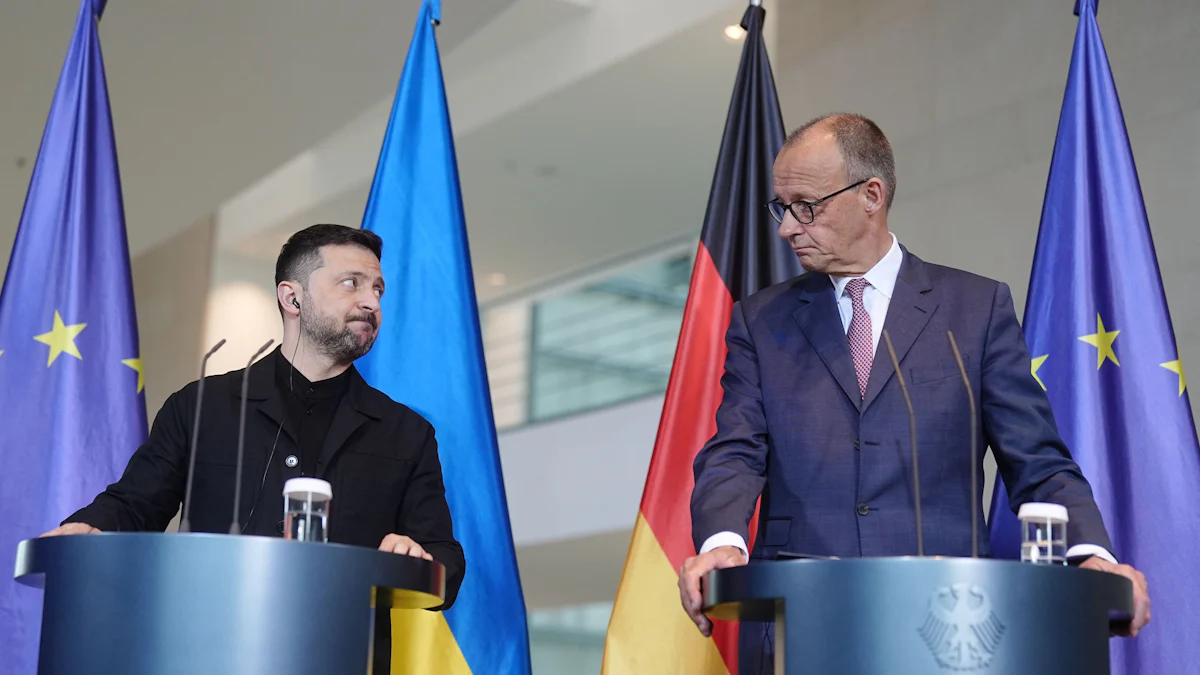 Ukraine News - Wegen drohender russischer Offensive: Selenskij sagt Teilnahme an Karlspreis-Verleihung ab - Politik