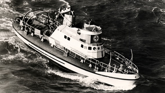 50 Jahre Seenotrettungskreuzer ADOLPH BERMPOHL. Adolph Bermpohl nach dem Unglück. © DGzRS - Die Seenotretter Foto: Peter Neumann