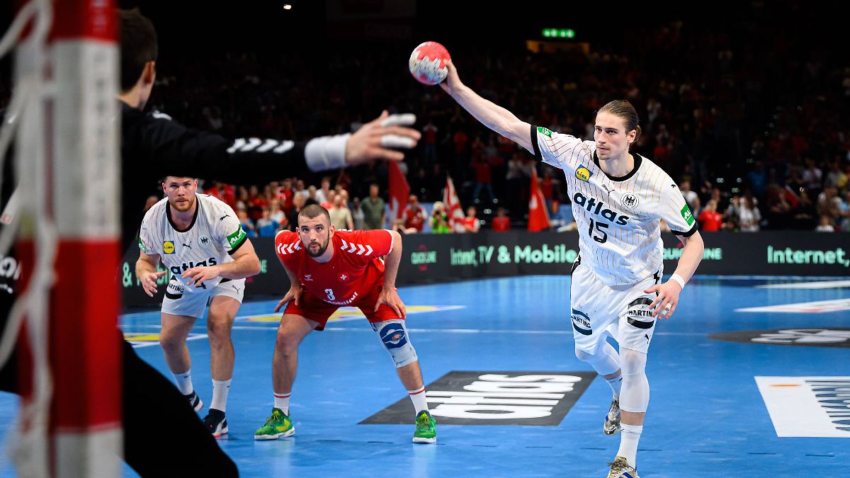 EM-Qualifikation: "Extrem schlechte" deutsche Handballer retten sich mit furiosem Finish gegen die Schweiz