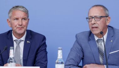 Höcke und Urban legen Rechtsgutachten gegen Beobachtung vor