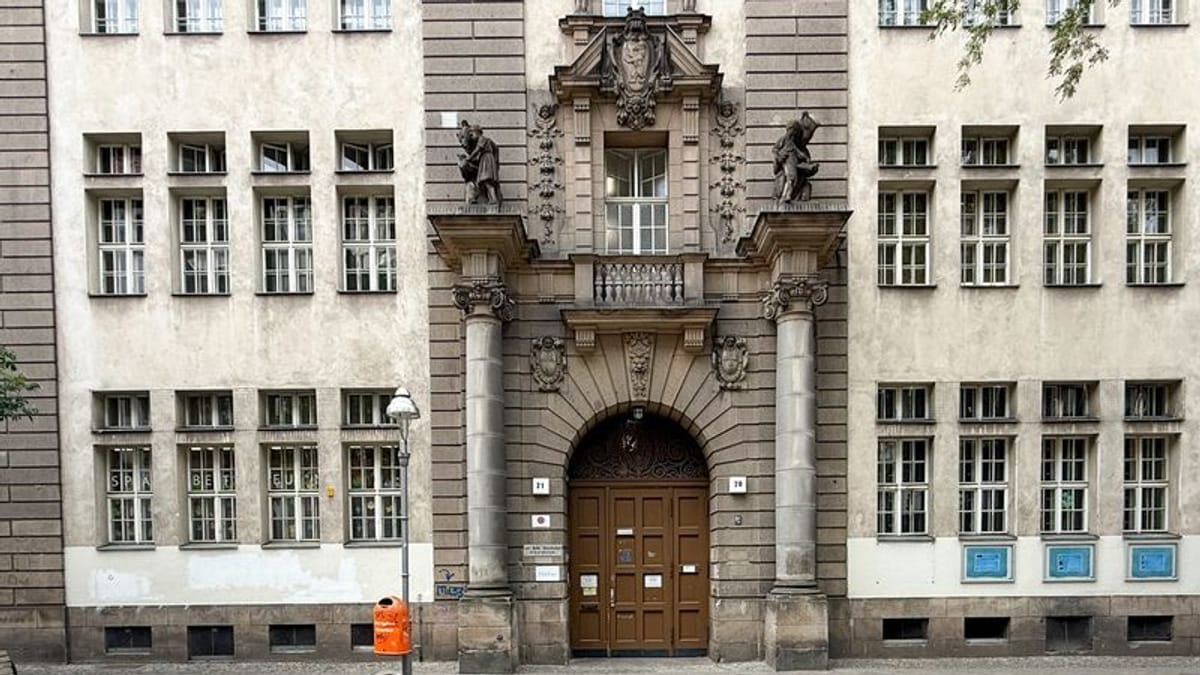 Homosexueller Lehrer wird in Schule angefeindet