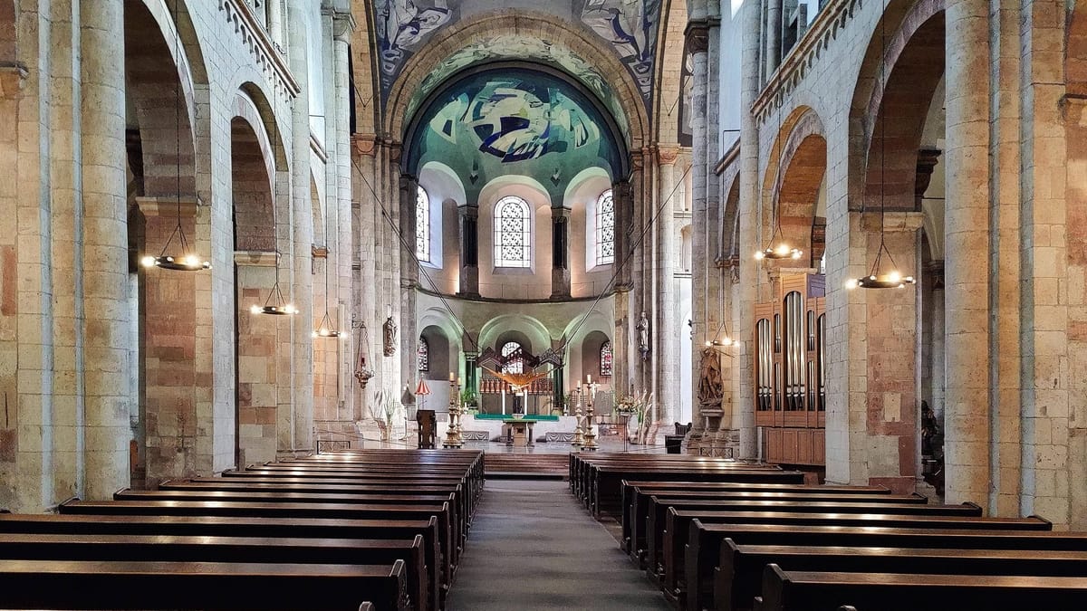 Wertvolle Kreuze aus St. Aposteln und St. Andreas gestohlen