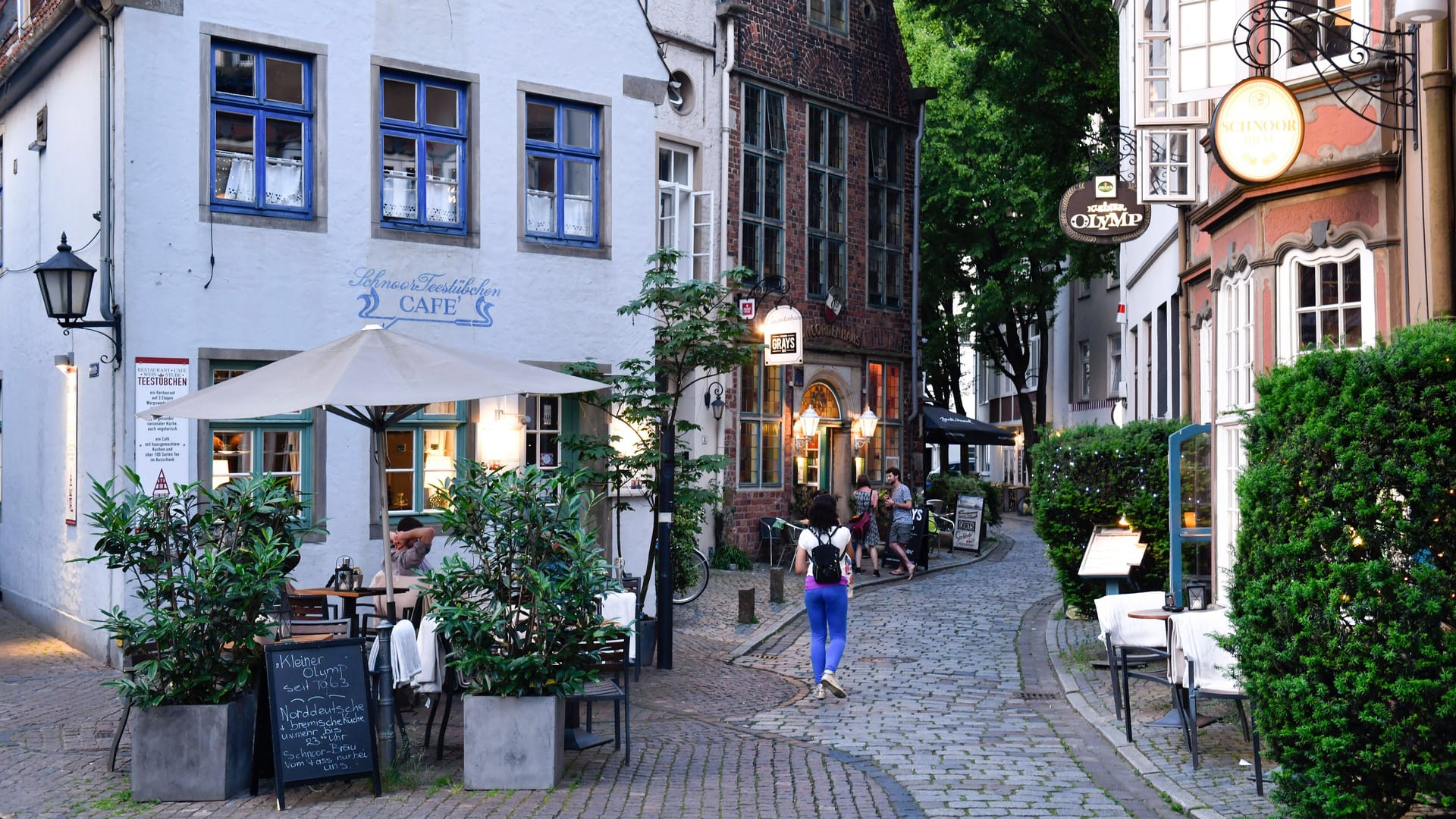 Blick in die Straße Hinter der Holzpforte im Schnoor: Das Viertel ist bei Touristen sehr beliebt.