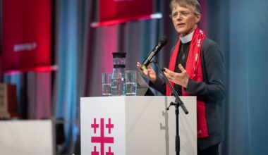 Kirchentag: Stehende Ovationen für Trump-Kritikerin Budde | NDR.de - Nachrichten - Niedersachsen