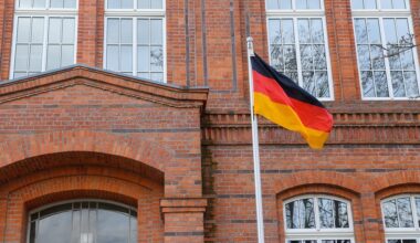 Kreis Mansfeld-Südharz hisst Deutschlandfahne vor Schulen