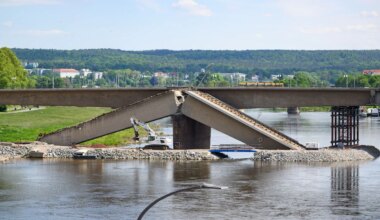 Brückenabriss in Dresden - Abriss von eingestürztem Zug der Carolabrücke geht weiter - Panorama