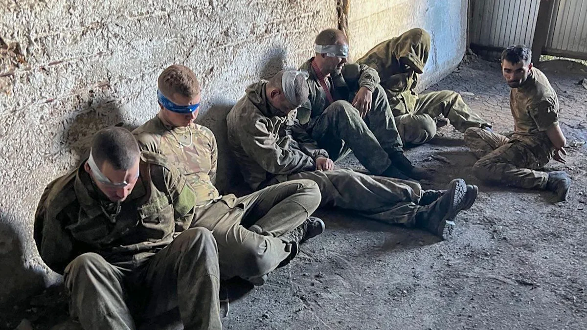 Russland und die Ukraine tauschen Gefangene aus: Der schwere Weg nach Hause - Politik