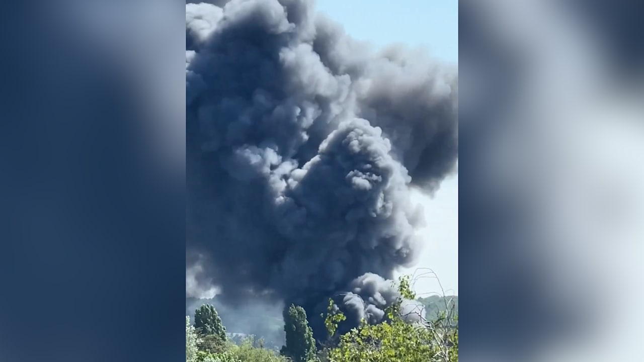 Großbrand in Spandau: Riesige Rauchwolke über Berlin | News