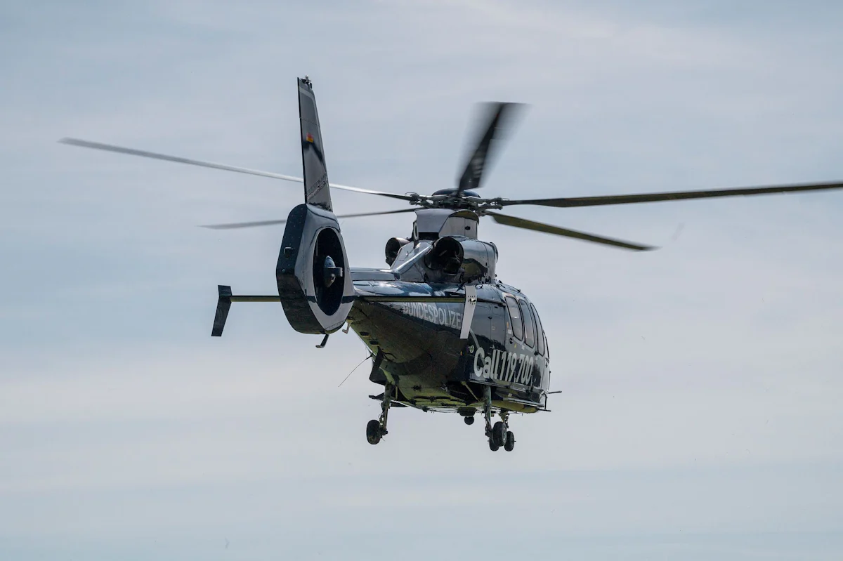 Attacke in Karlsruhe - Pizzabote ausgeraubt: Hubschrauber-Fahndung ohne Erfolg - Panorama