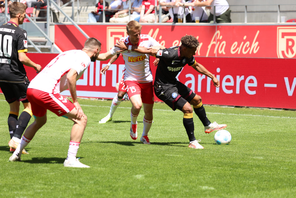 SSV Jahn und Karlsruher SC trennen sich 2:2-Unentschieden