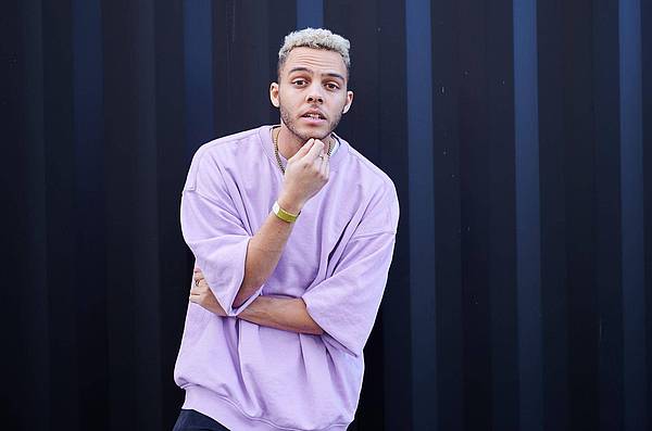 Berlin | Sänger Malik Harris: Papst soll vereinen und nicht spalten