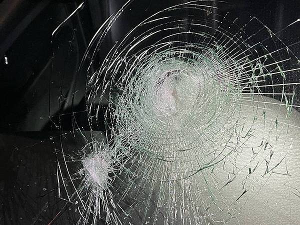 Autos beschädigt wegen lauter Musik?