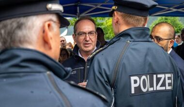 Berlin | Dobrindt stellt Pläne vor - Grüne gegen neue Grenzkontrollen