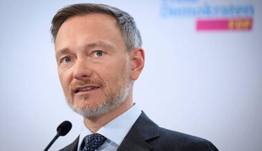 Berlin | FDP wählt nach Wahldebakel neue Parteiführung
