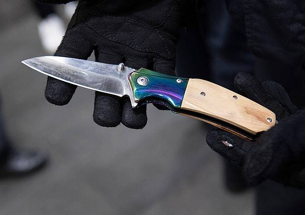Berlin/Hannover/Remscheid | Gewalt und Messer bei Kindern und Jugendlichen