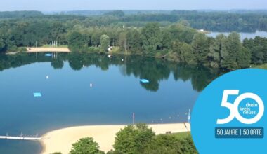 Der Kaarster See ist für Schwimmer und Segler gleichermaßen eine Attraktion