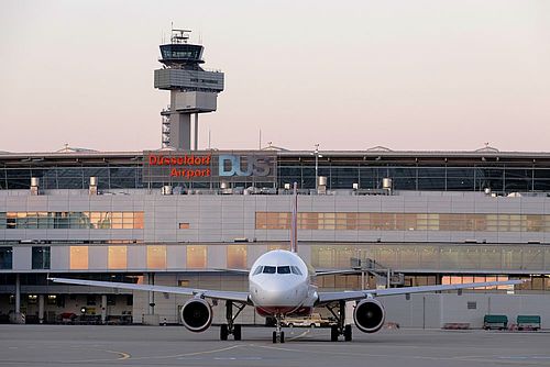 Flughafen Düsseldorf: Sommerlicher Aktionstag im Terminal