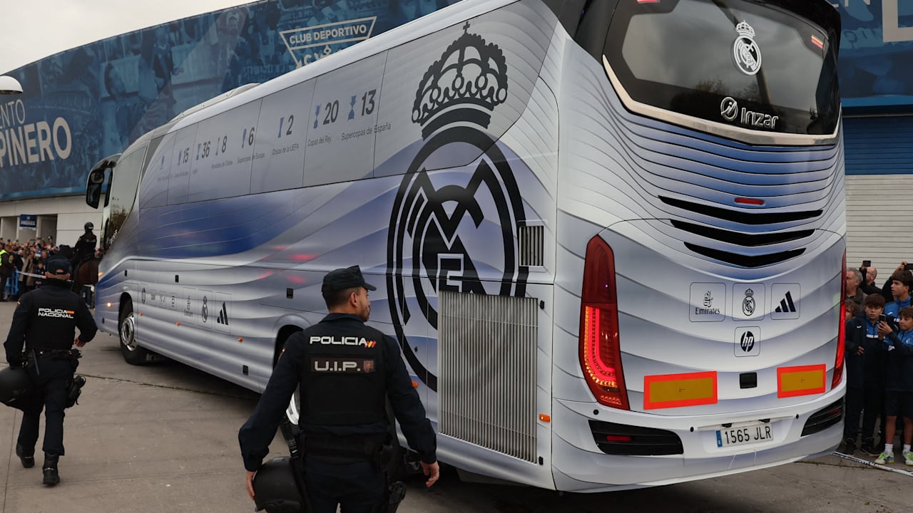 Im Teambus: Real-Star weint auf dem Weg ins Stadion - BILD