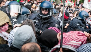 Berlin: Polizist bei Palästinenser-Demo in Kreuzberg schwer verletzt - Politik