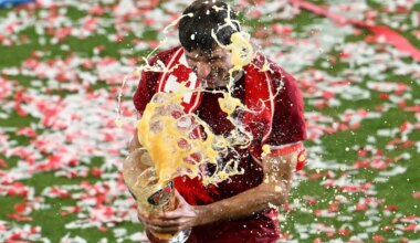 Kritik am Kurzurlaub - Ibiza-Trip beendet: Bayern-Stars zurück in München - Bayern