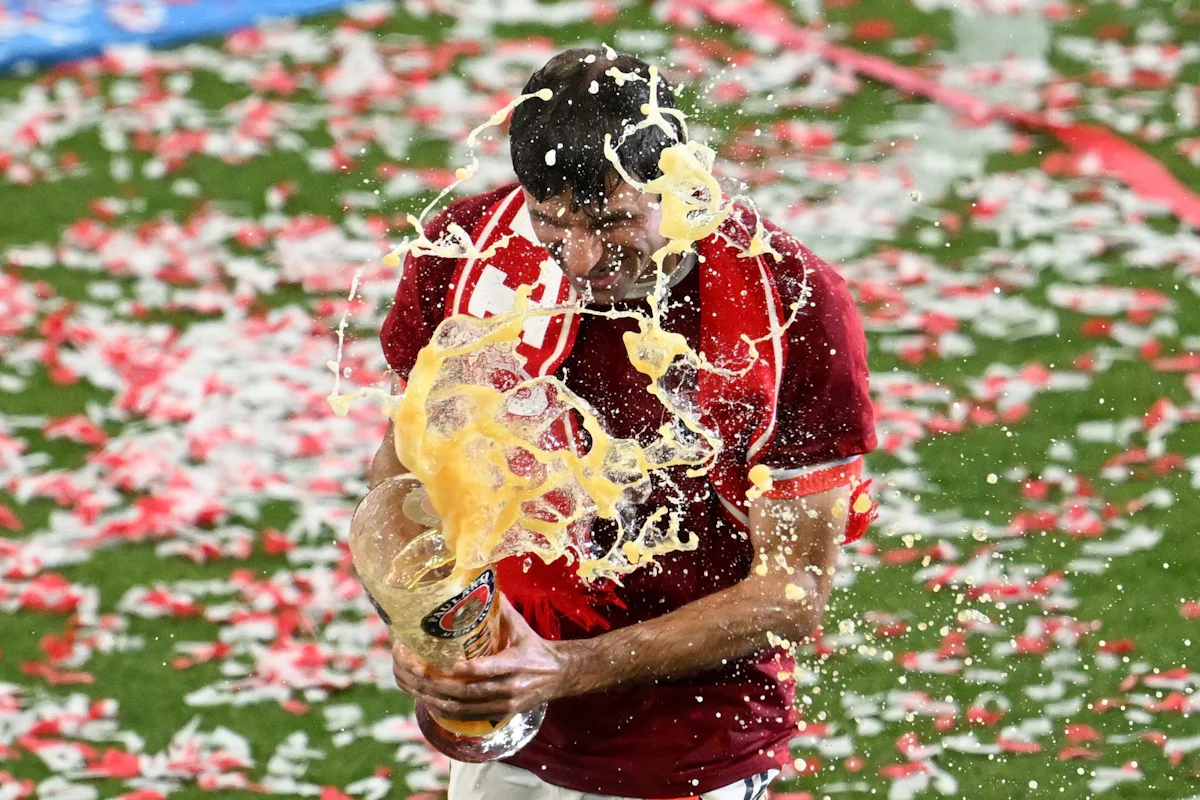 Kritik am Kurzurlaub - Ibiza-Trip beendet: Bayern-Stars zurück in München - Bayern