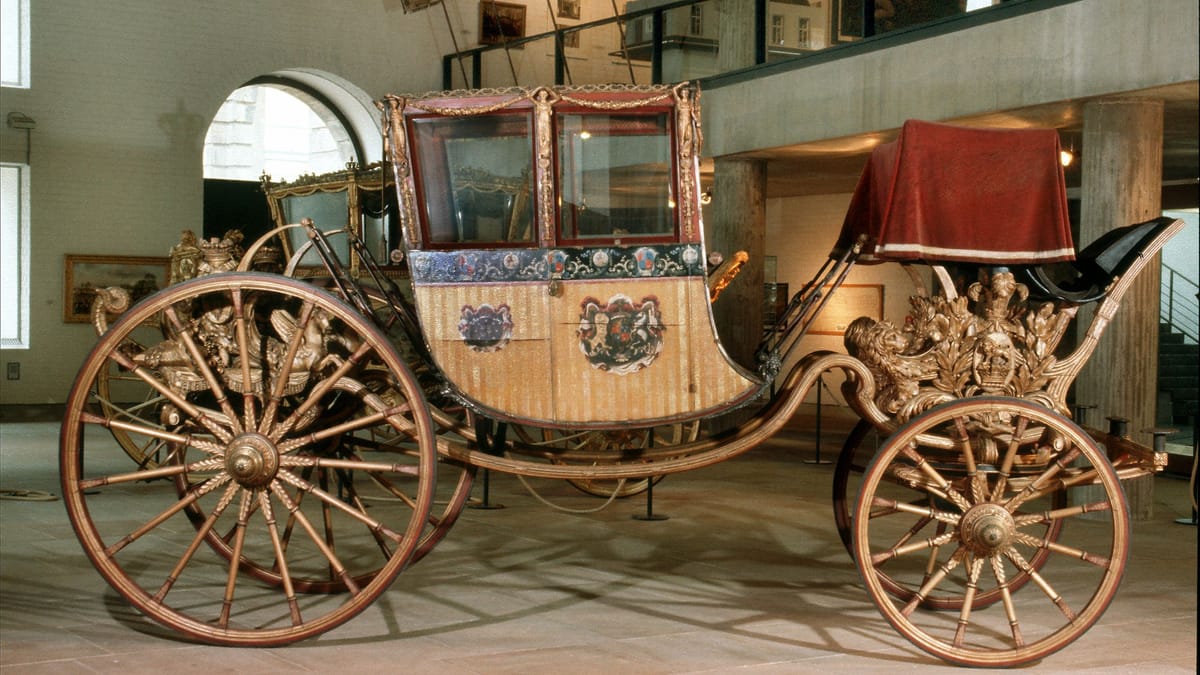 Historische Kutschen ins Museum Herrenhausen umgezogen