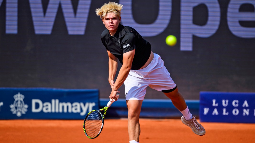 Tennis-Talent Dedura unterliegt am Hamburger Rothenbaum Darderi | NDR.de - Sport