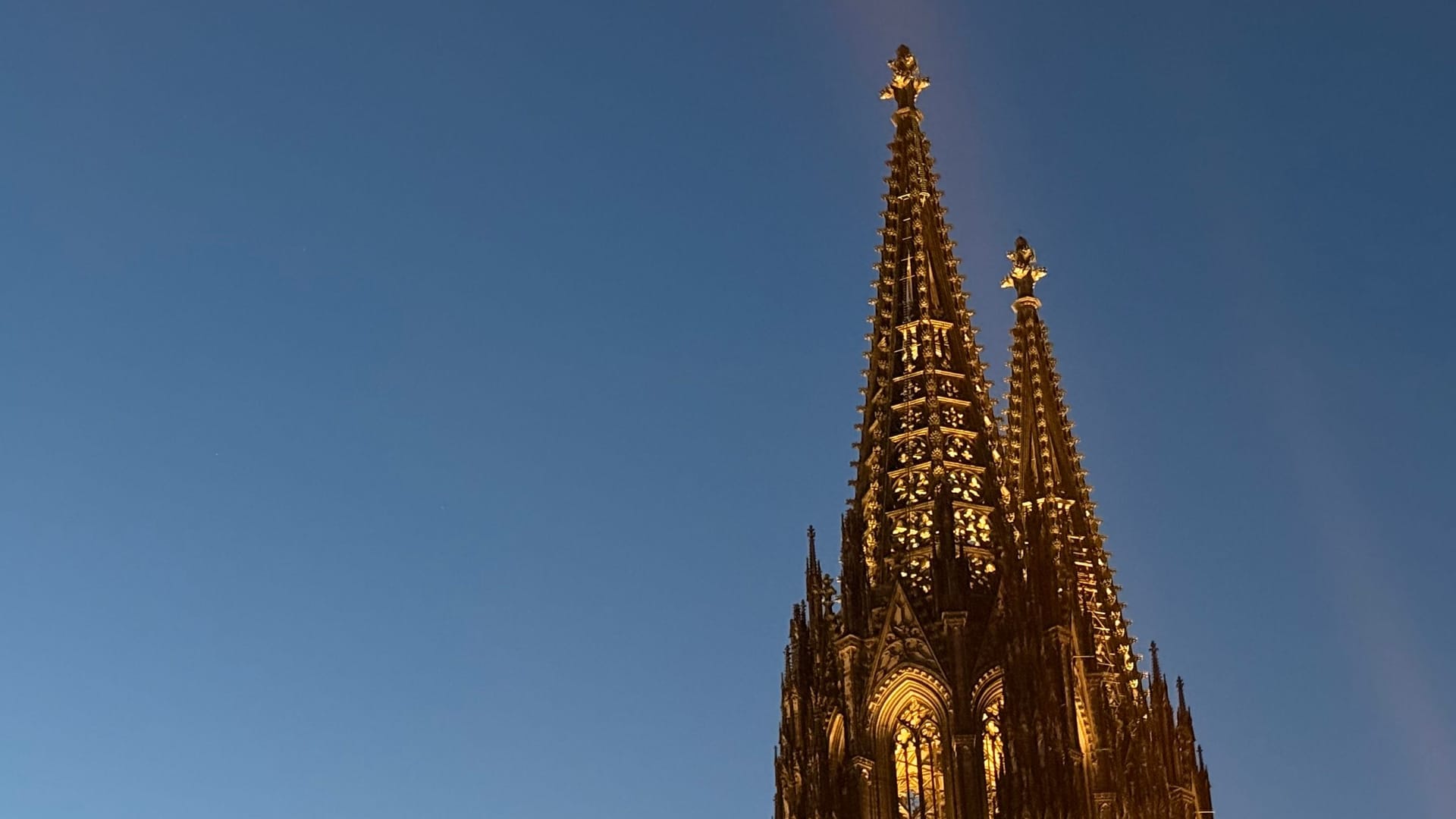 Der Kölner Dom: Nur 500 Meter entfernt liegt der Römerturm, der in den kommenden Monaten saniert werden soll.
