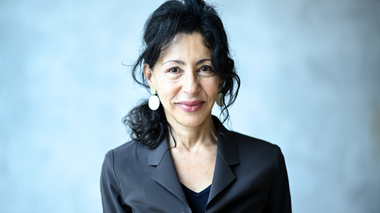 Die französische Schriftstellerin Yasmina Reza wurde mit Theaterstücken wie „Kunst“ und „Der Gott des Gemetzels“ weltberühmt.