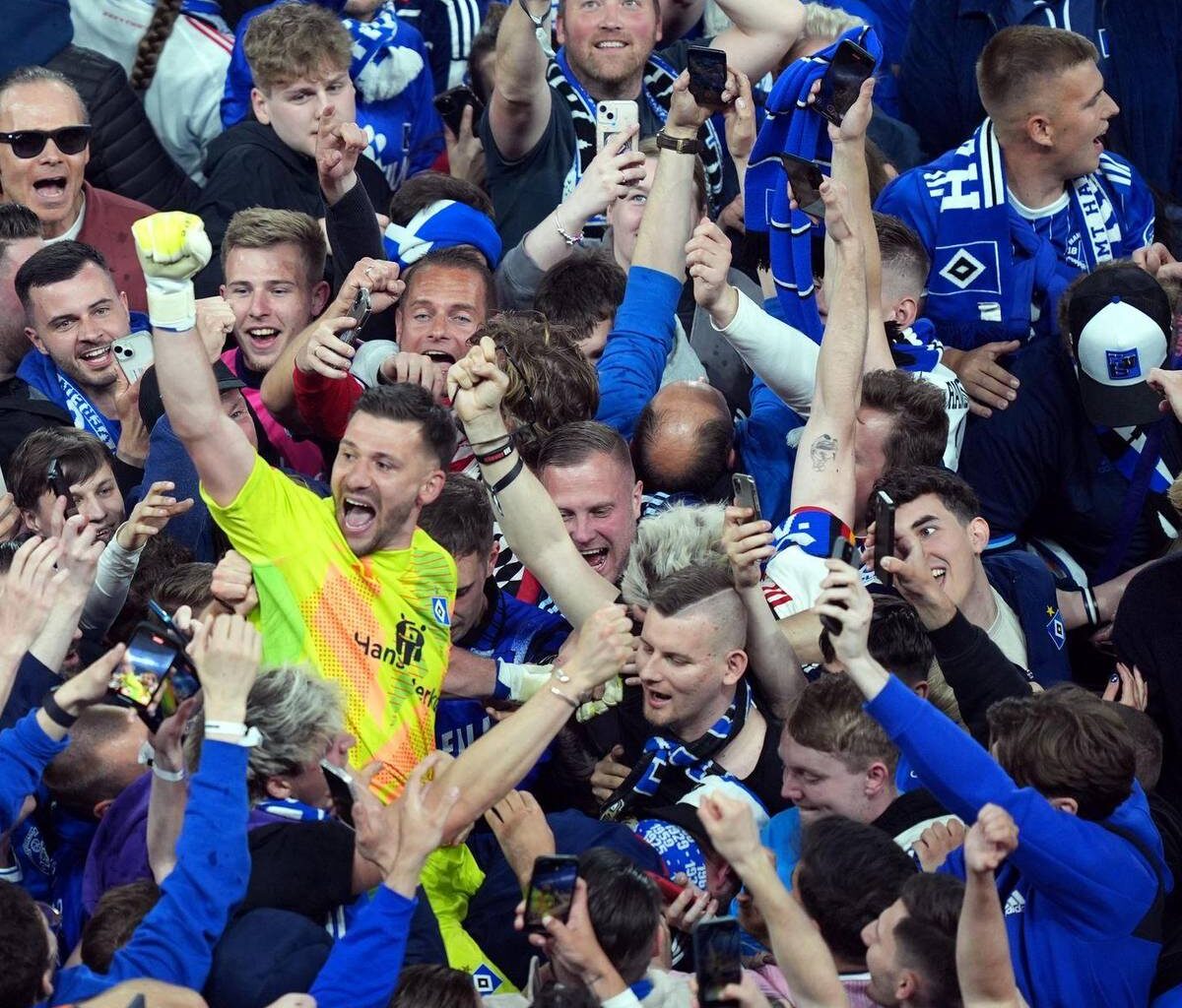 Endlich wieder Bundesliga: HSV im Partyrausch zum Aufstieg
